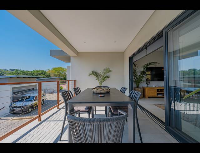 3 BEDROOM TOWNHOUSE FOR SALE IN PALM LAKES ESTATE